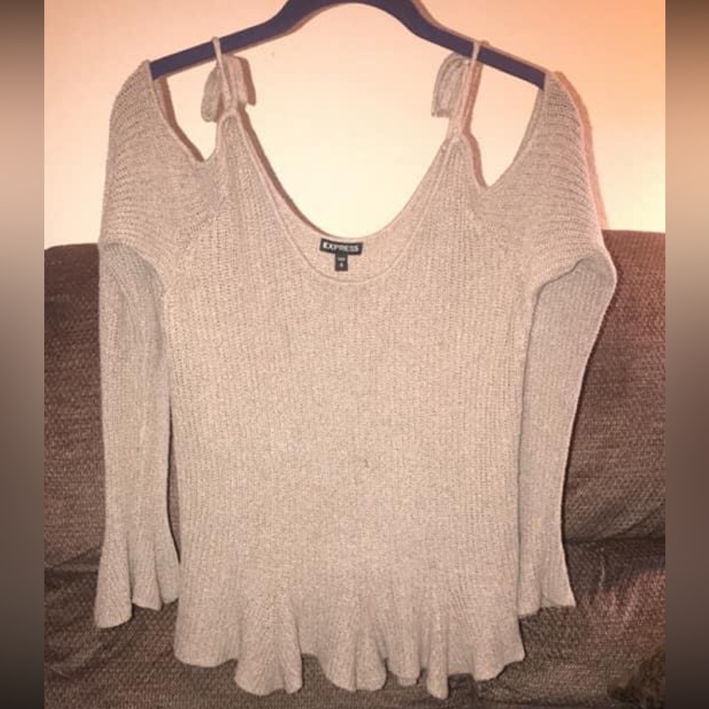 3/$15. Sale Express womens Bell Long sleeve cold shoulder,tie sweater Taupe S